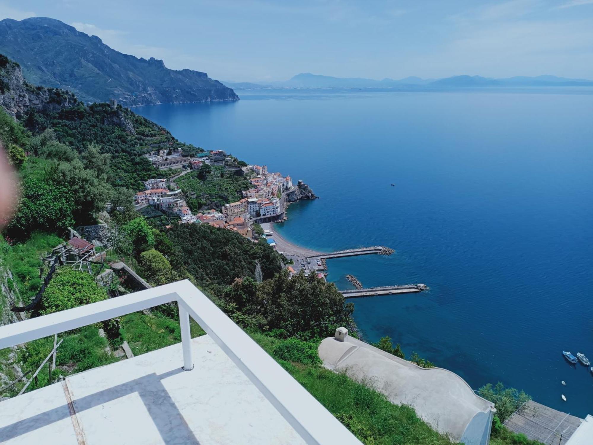 Casa Vacanze La Rosa Del Mare Amalfi Exterior photo