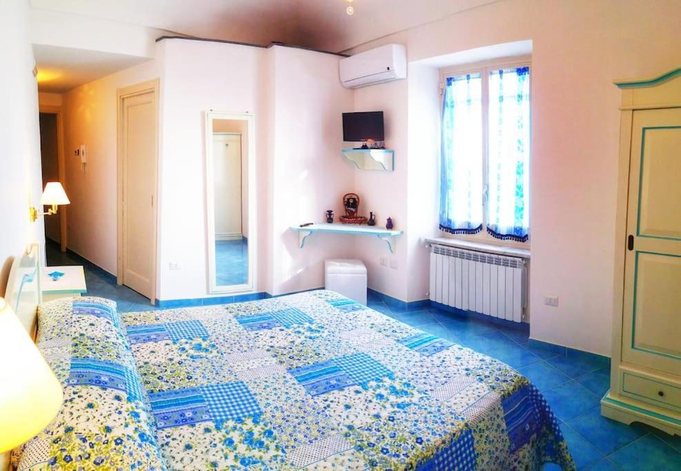 Casa Vacanze La Rosa Del Mare Amalfi Exterior photo