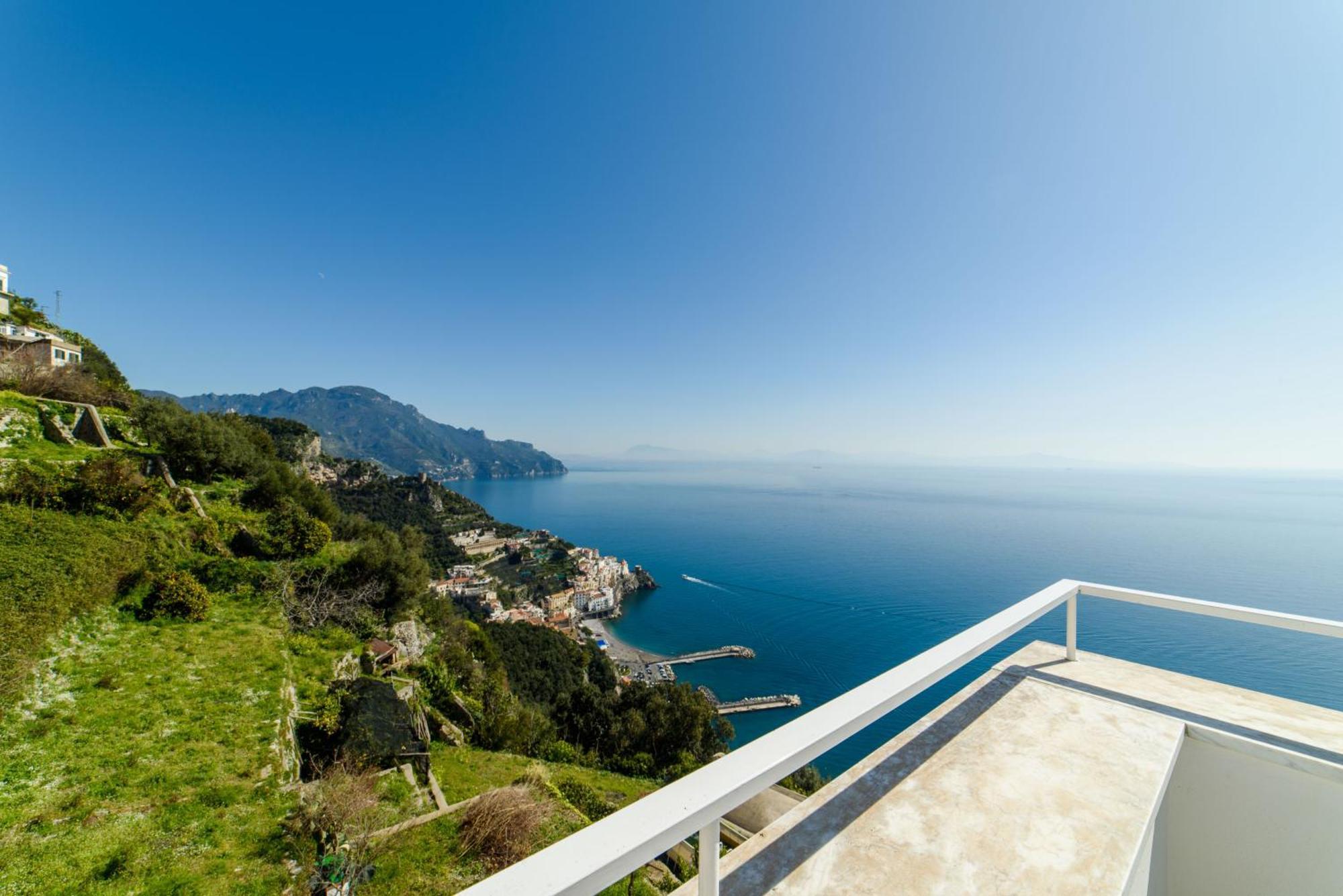 Casa Vacanze La Rosa Del Mare Amalfi Exterior photo
