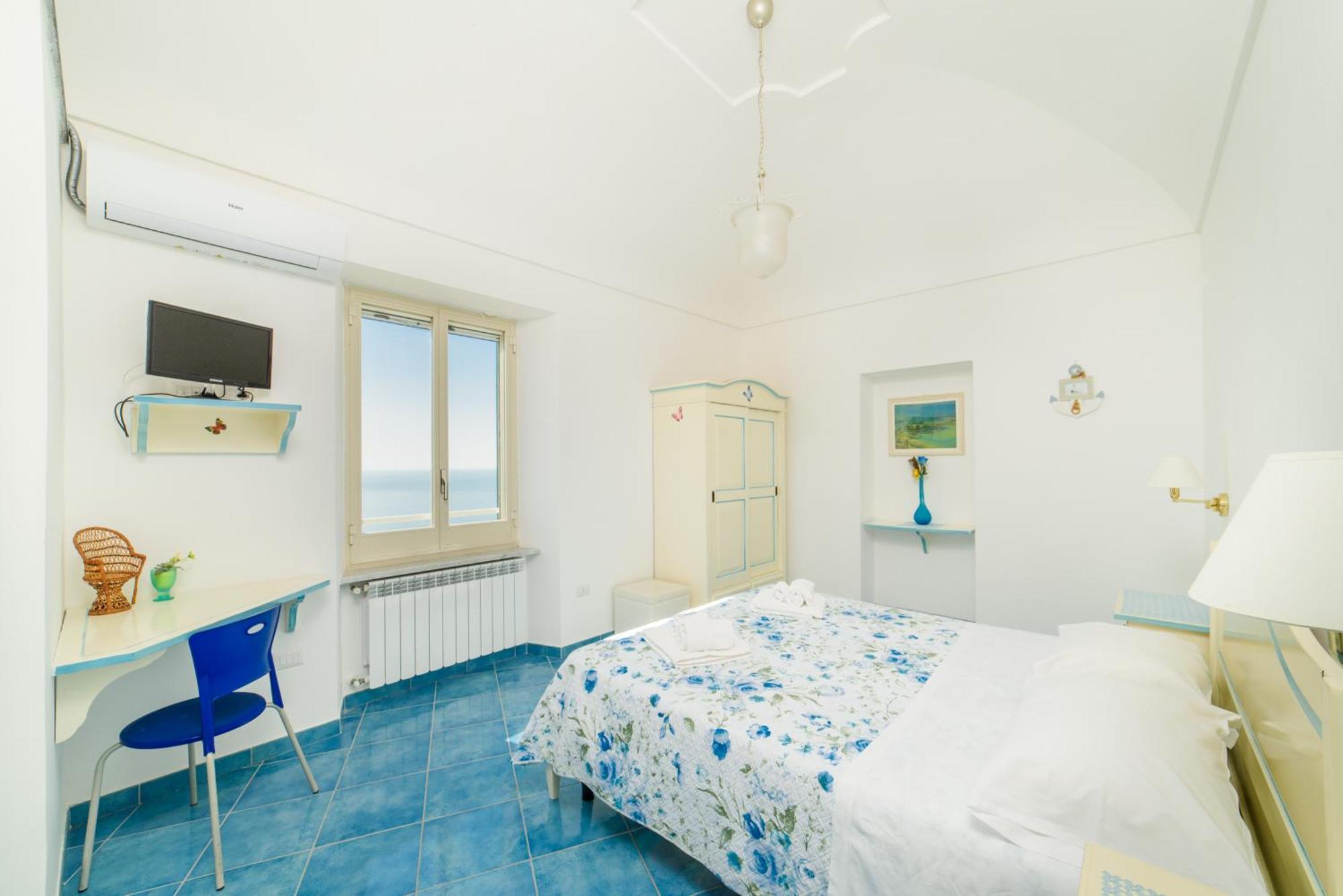 Casa Vacanze La Rosa Del Mare Amalfi Exterior photo